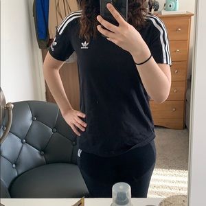 black w/stripes adidas top